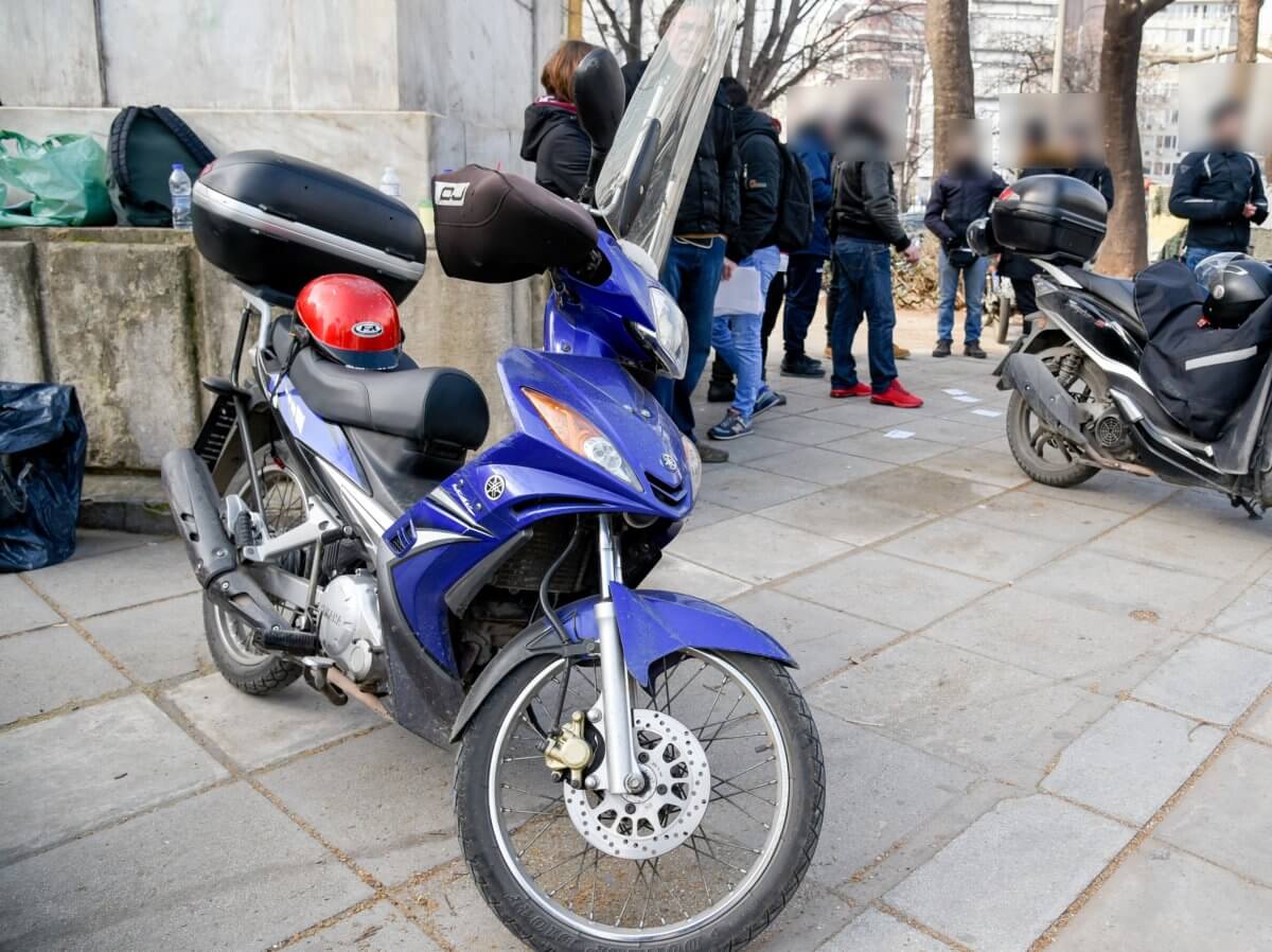 Στους δρόμους ντελιβεράδες, κούριερ και ΠΟΕΔΗΝ – Έμφραγμα στο κέντρο της Αθήνας