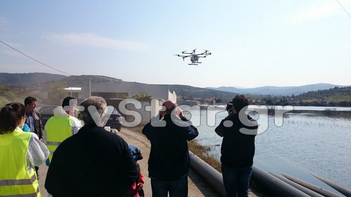 Χαλκίδα: Ψεκάζουν με drone στις πλημμυρισμένες περιοχές! video