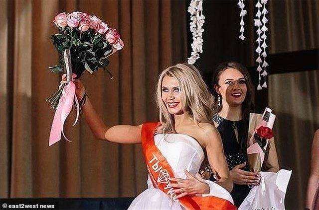 Ρώσος ιερέας «εξορίστηκε» γιατί η σύζυγός του αναδείχθηκε «Μις Σεξουαλικότητα» [pics]