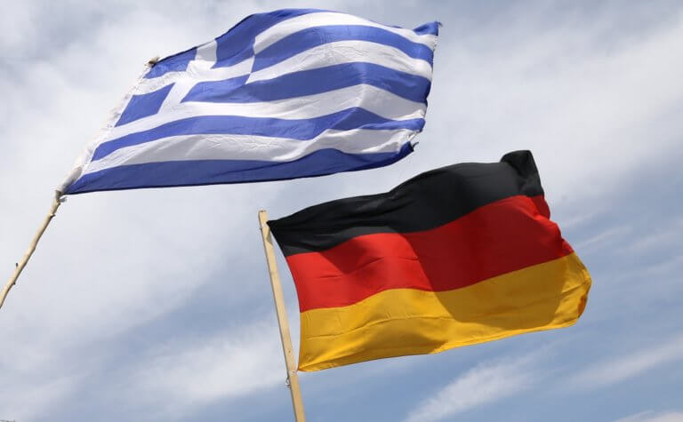 Κρήτη: Αποτάχθηκαν οι Γερμανοί στρατιωτικοί που κατέβασαν την ελληνική σημαία και ύψωσαν τη γερμανική!