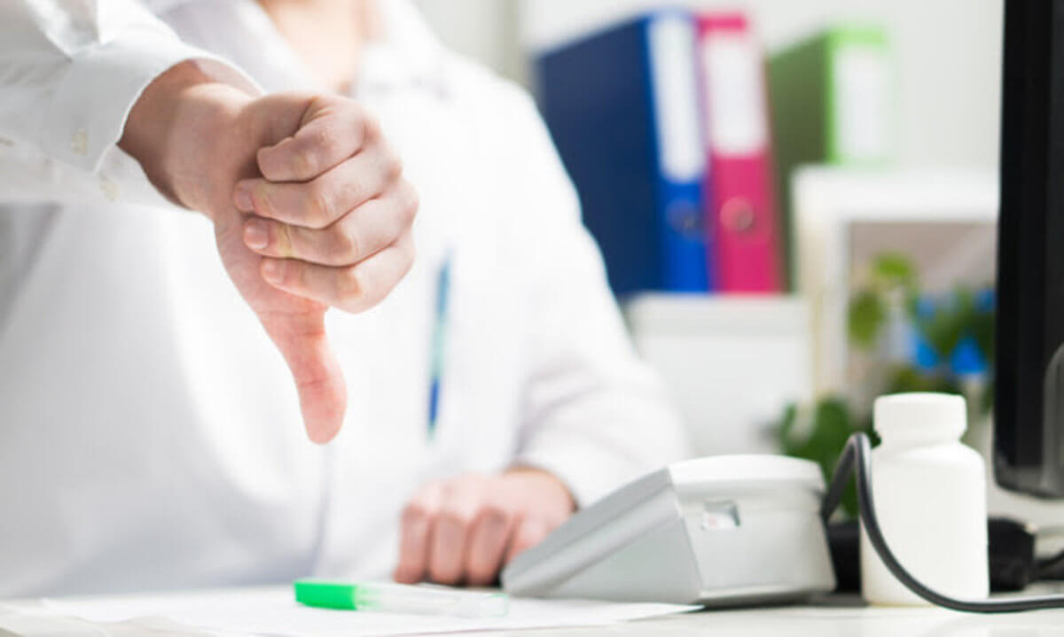 Τεράστια απώλεια εισοδημάτων καταγγέλλουν οι γιατροί!