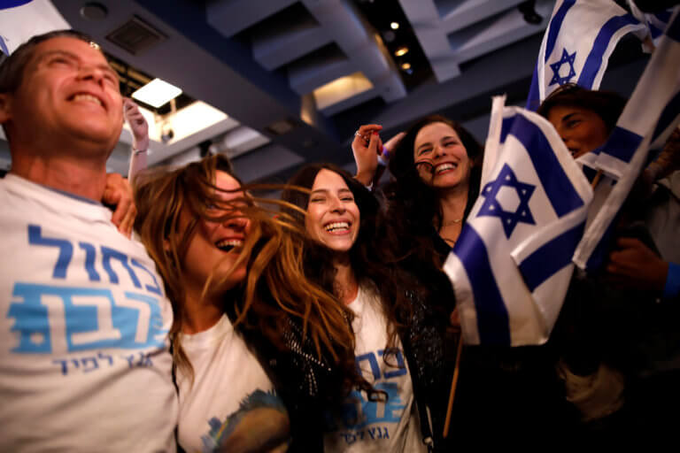 Εκλογές στο Ισραήλ: Στήθος με στήθος η μάχη Νετανιάχου – Γκαντζ!