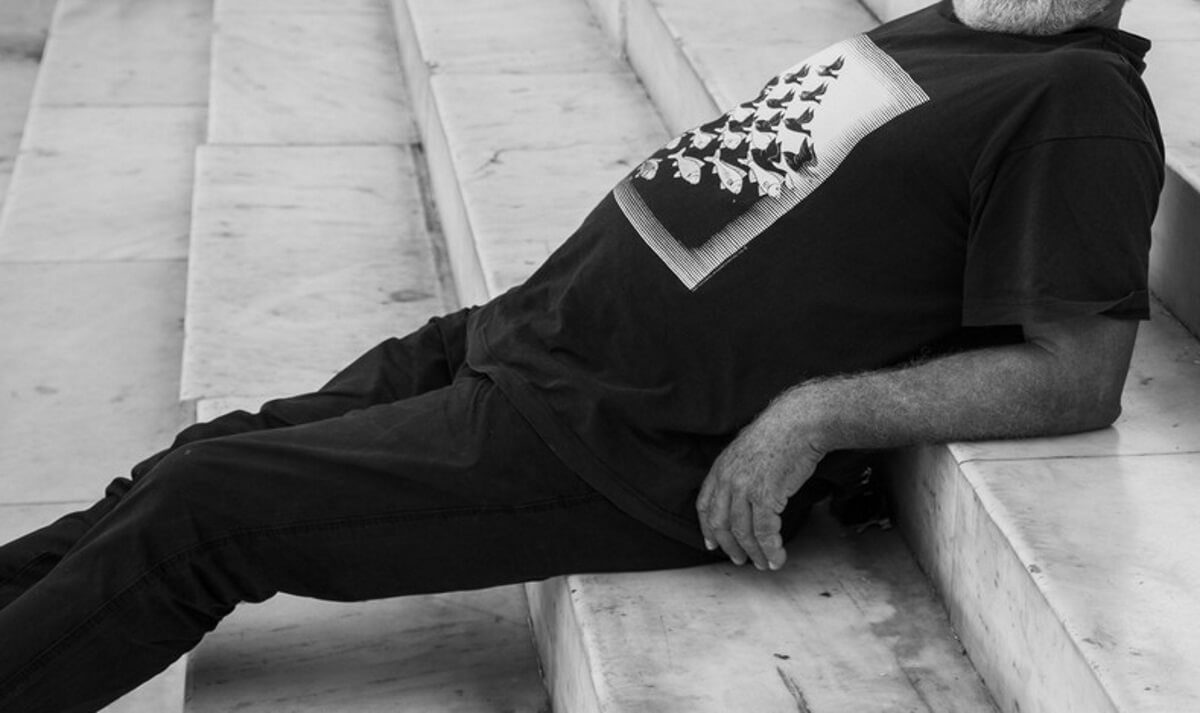 “Αναγκαζόμουν πολλές φορές να κάνω τον σερβιτόρο για να τα βγάλω πέρα”