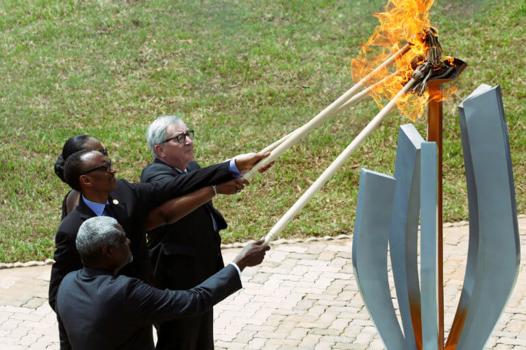 ÎŸ Î–Î±Î½ ÎšÎ»Ï‰Î½Ï„ Î“Î¹Î¿ÏÎ½ÎºÎµÏ Ï€Î±ÏÎ±Î»Î¯Î³Î¿ Î½Î± ÎºÎ¬ÏˆÎµÎ¹ Î¶Ï‰Î½Ï„Î±Î½Î® Ï„Î·Î½ Ï€ÏÏŽÏ„Î· ÎºÏ…ÏÎ¯Î± Ï„Î·Ï‚ Î¡Î¿Ï…Î¬Î½Ï„Î±