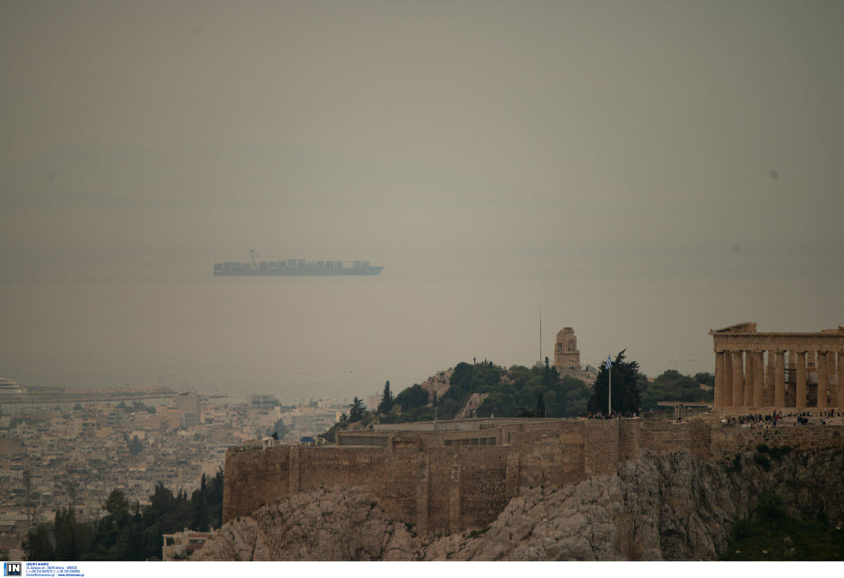 Καιρός: Επιμένει η αφρικανική σκόνη – Βροχές και καταιγίδες σε πολλές περιοχές