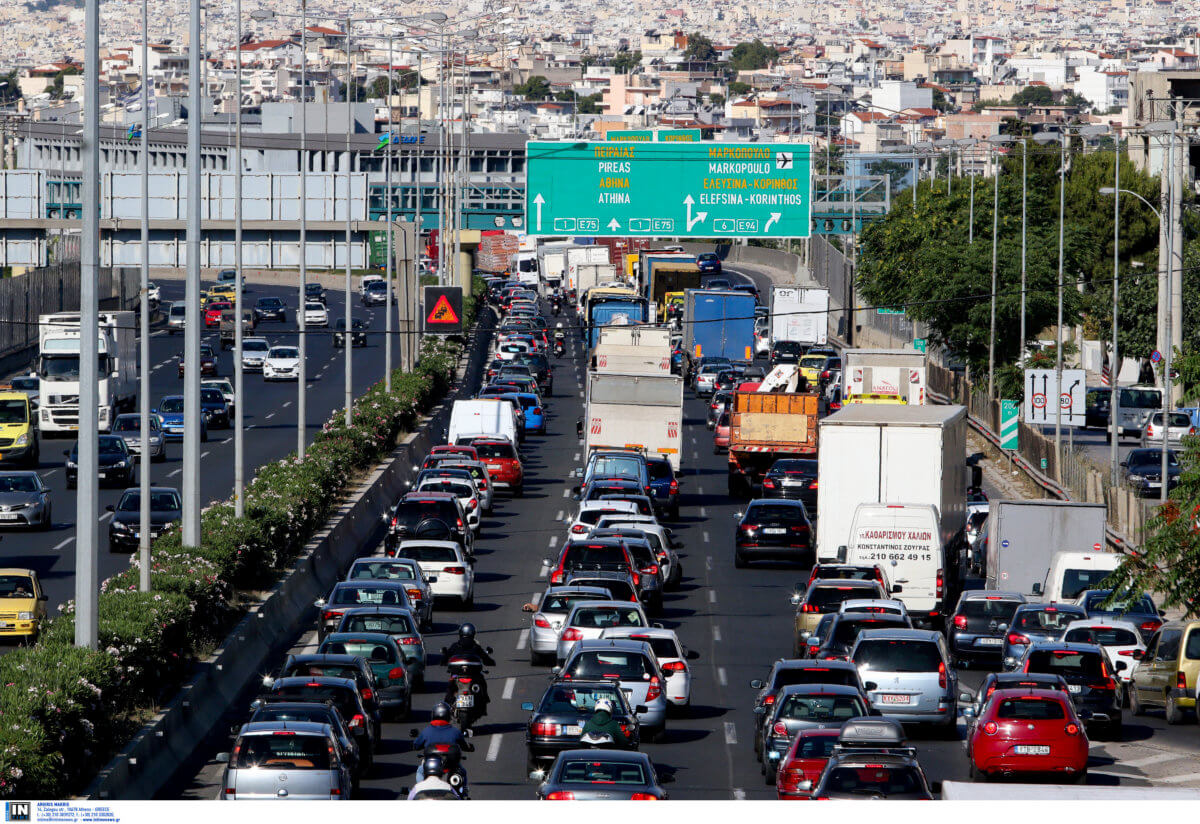 Μποτιλιάρισμα στην εθνική οδό Αθηνών – Κορίνθου! Προβλήματα και στην Αττική Οδό
