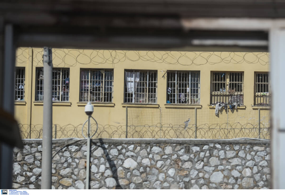 Τρίκαλα: Νεκρός κρατούμενος λίγο πριν αποφυλακιστεί – Τον σκότωσε στο ξύλο μέσα στις φυλακές!