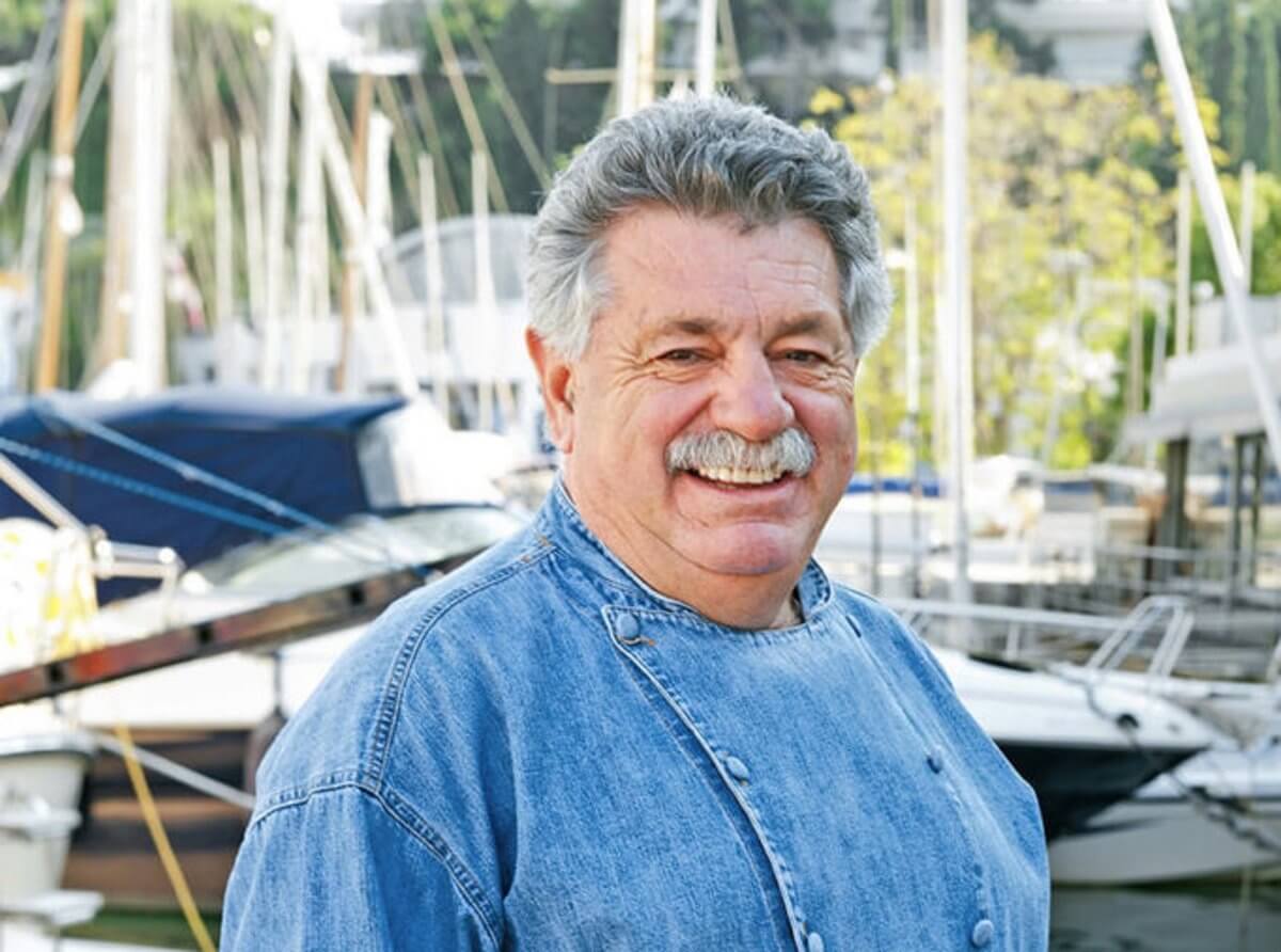 «Αν ο Λευτέρης Λαζάρου δεν μπορεί να με βλέπει, να κλείσει την τηλεόραση»