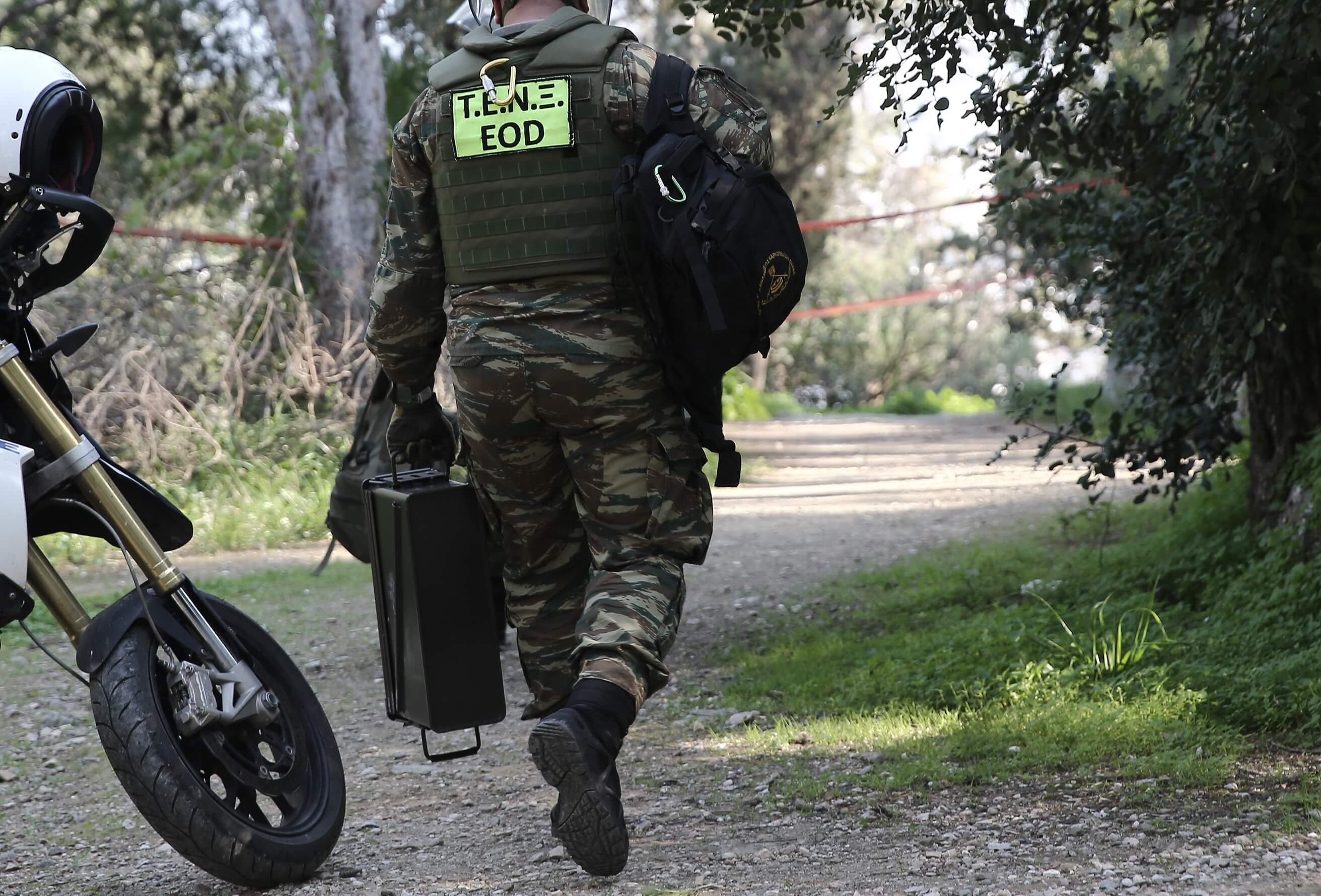 Χίος: Χρησιμοποιούσε βλήμα για να… συγκρατεί την πόρτα του σπιτιού του!