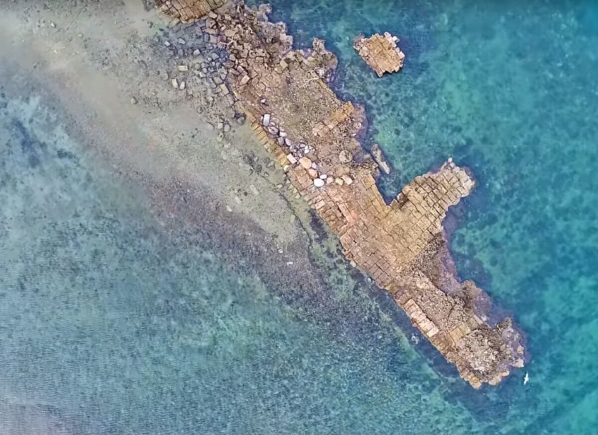 Αυτό είναι το αρχαίο ελληνικό λιμάνι με τις 100 τριήρεις που δεν άγγιξε ο χρόνος