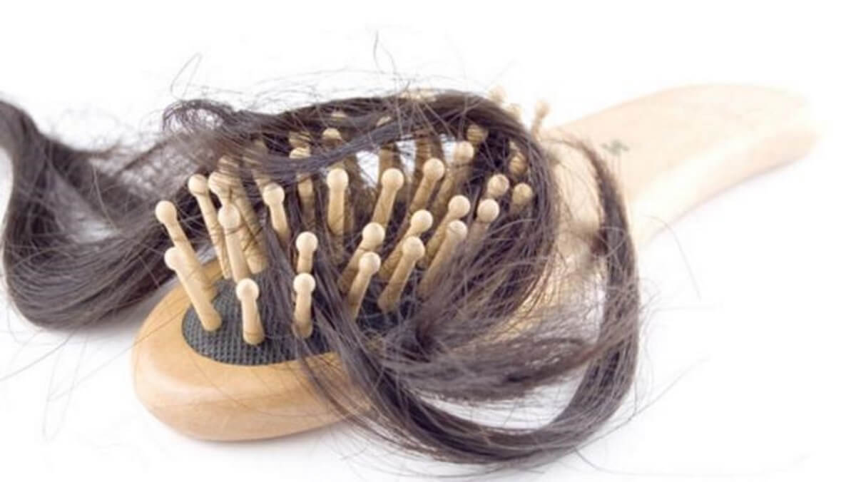 «Έπιανα το κεφάλι μου και μου έμεναν τα μαλλιά στο χέρι! Δεν το ήξερε κανείς»