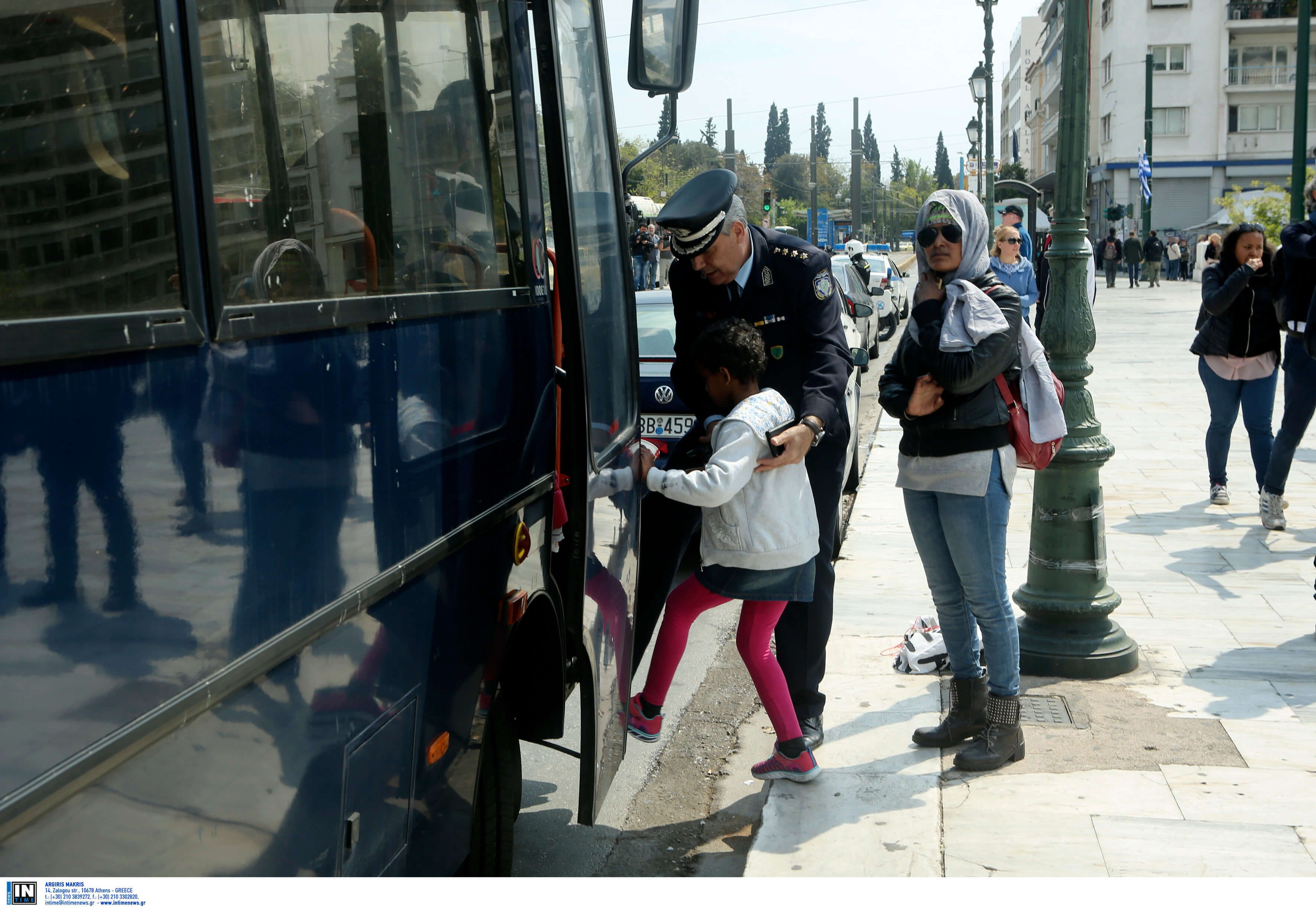 Αποχώρησαν από την πλατεία Συντάγματος οι πρόσφυγες και οι μετανάστες [pics]