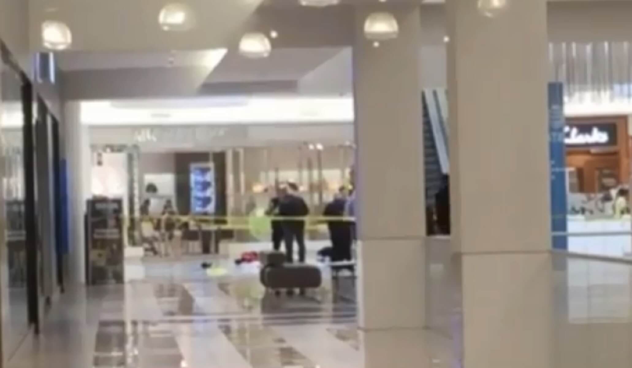 Άνδρας πέταξε 5χρονο αγόρι από μπαλκόνι εμπορικού κέντρου! – video