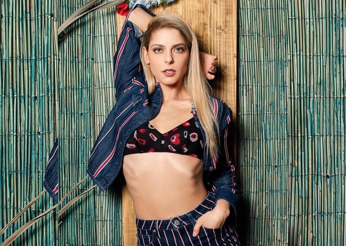 Μυριέλλα Κουρεντή: Γυρνά 19 χρόνια πίσω και δημοσιεύει φωτογραφία από την παιδική της ηλικία!