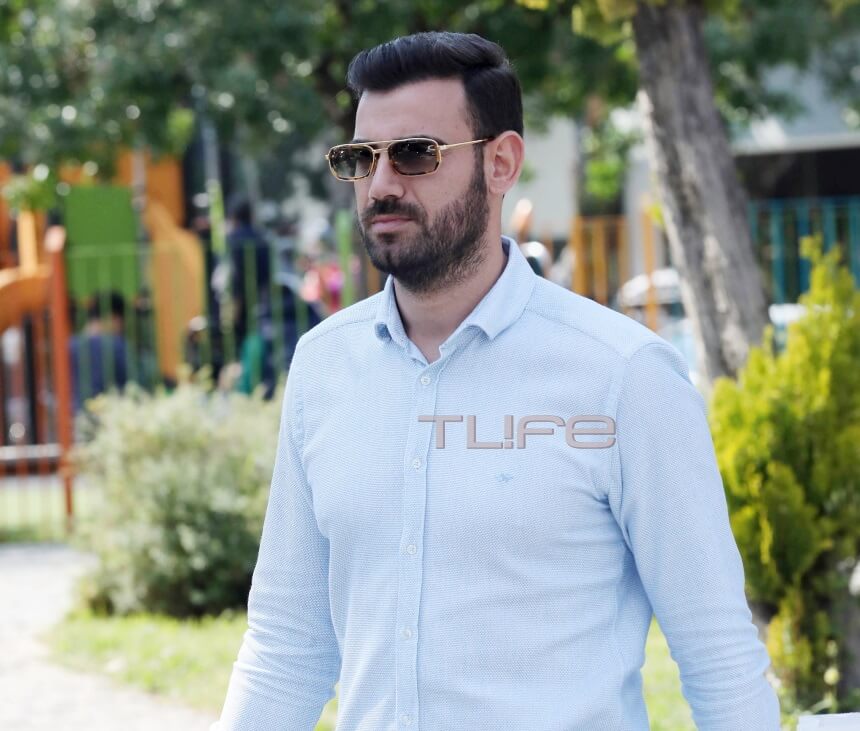 Νίκος Πολυδερόπουλος: Ο γοητευτικός «δολοφόνος» του Τατουάζ, στη Γλυφάδα με casual look! [pics]