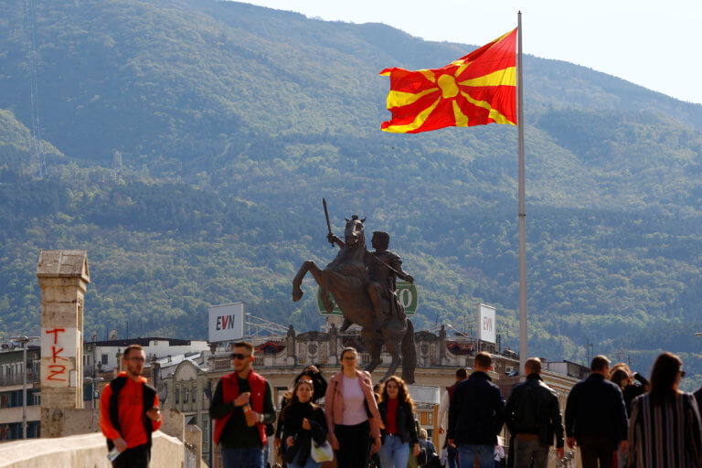 Βόρεια Μακεδονία: Έκλεισαν οι κάλπες! Αγωνία για την συμμετοχή
