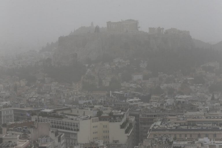 Καιρός: Θα… βήχουμε σκόνη και ο ήλιος αγνοείται!