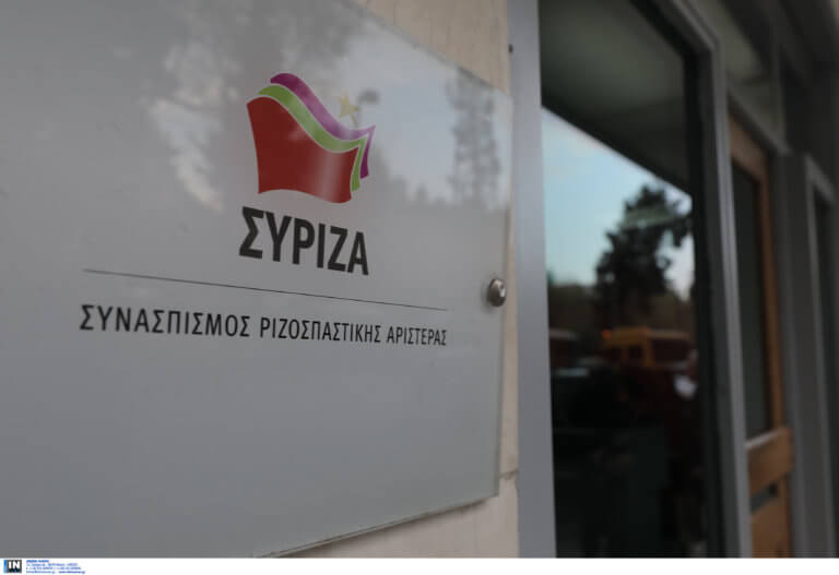 ΣΥΡΙΖΑ για Μητσοτάκη: «Άλλα στους πρέσβεις της ΕΕ, άλλα στη Βόρεια Ελλάδα»