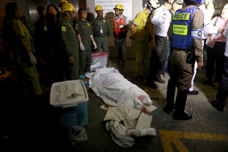 Ταϊλάνδη: Φωτιά σε εμπορικό κέντρο στην Μπανγκόκ – Δύο νεκροί και 16 τραυματίες [pics]