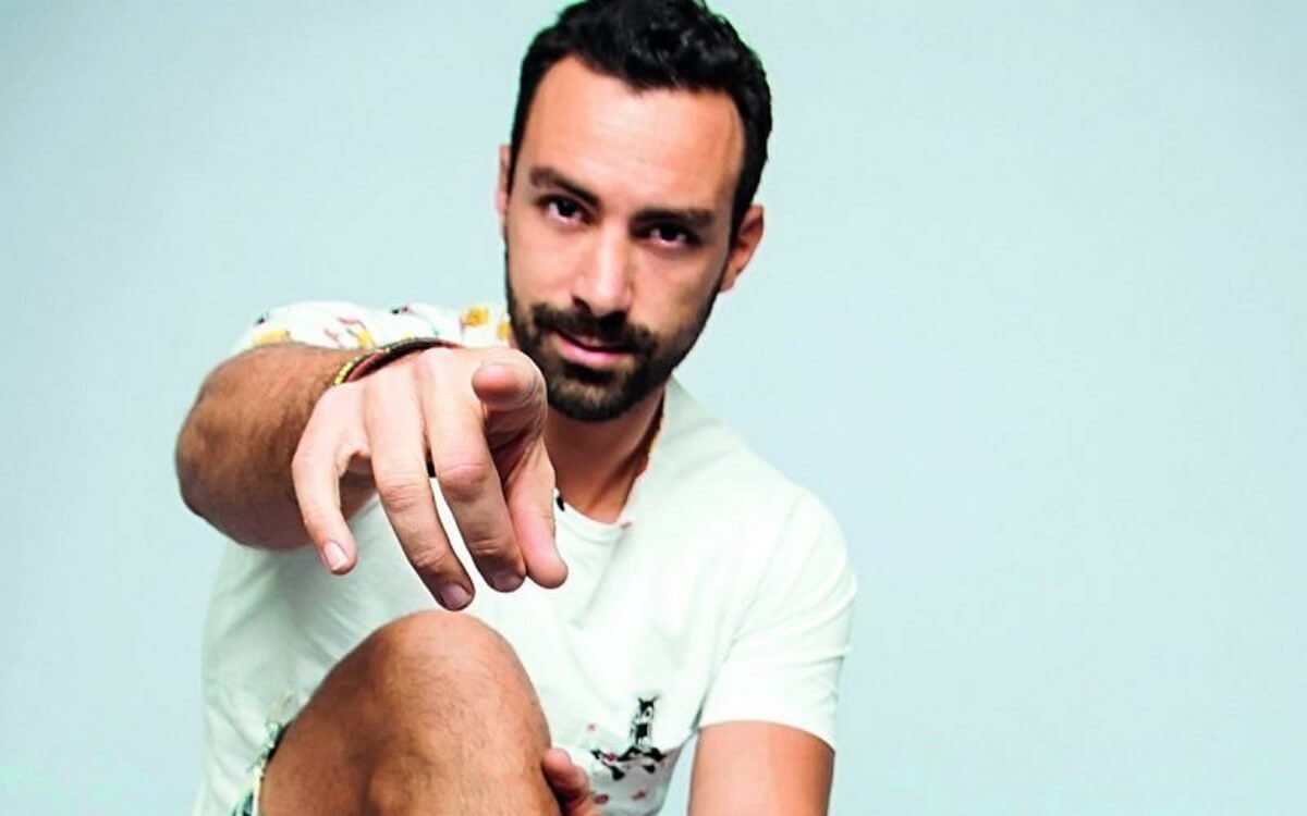 Τι συζητά ο Σάκης Τανιμανίδης με τον ΣΚΑΪ