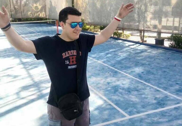 Θοδωρής Ντούμας: Ο μαχητής της ζωής που «κατατροπώνει» τη νόσο Batten και συγκινεί!