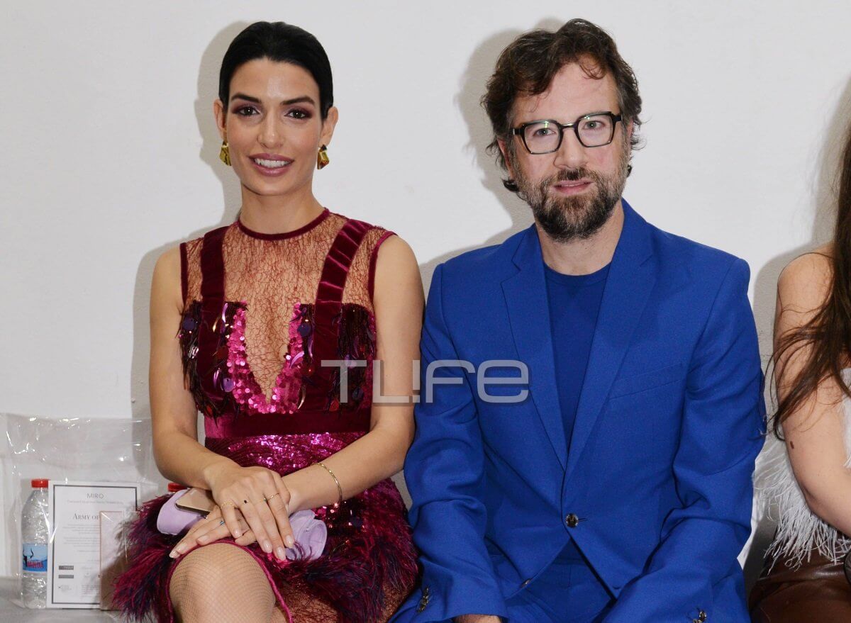 Τόνια Σωτηροπούλου – Κωστής Μαραβέγιας: Είναι αχώριστοι! – Η λαμπερή εμφάνιση του ζευγαριού σε επίδειξη μόδας! (pics)