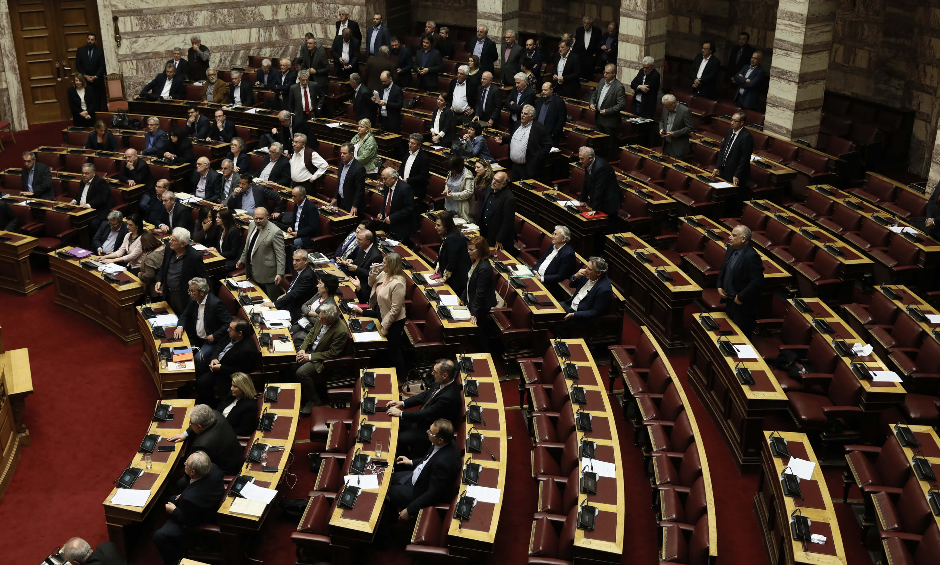 Βουλή: “Πέρασε” το ψήφισμα για τις γερμανικές αποζημιώσεις