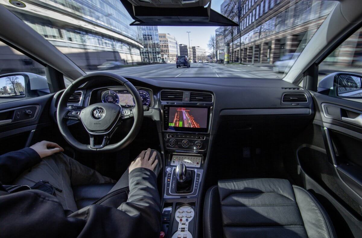 Η Volkswagen ξεκίνησε δοκιμές αυτόνομης οδήγησης επιπέδου 4 [vid]