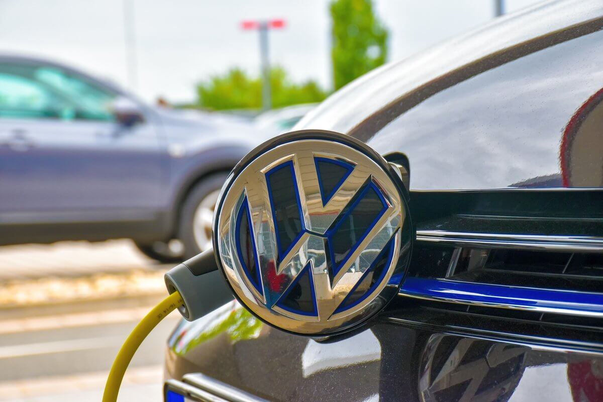 Η VW κατοχυρώνει το όνομα «Power Hybrid» μαζί με μια σειρά από άλλα υβριδικά σήματα