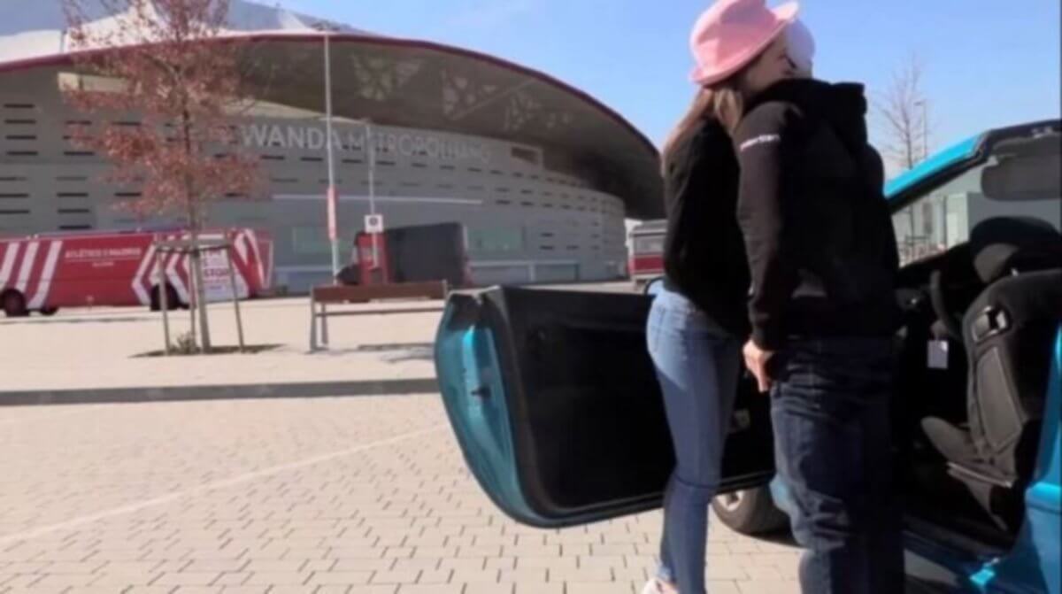 Γύρισαν ταινία πορνό έξω από το γήπεδο της Ατλέτικο Μαδρίτης! – video