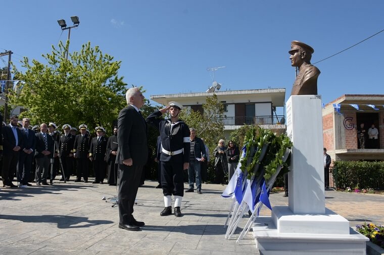 Παρουσία Αποστολάκη τα αποκαλυπτήρια του ήρωα πεσόντα Αντιναυάρχου Τουλίτση ! [pics]