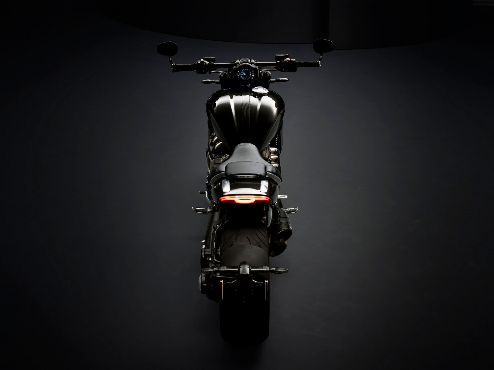 Αυτή είναι η μοτοσικλέτα με τον μεγαλύτερο κινητήρα στον κόσμο! [vid]