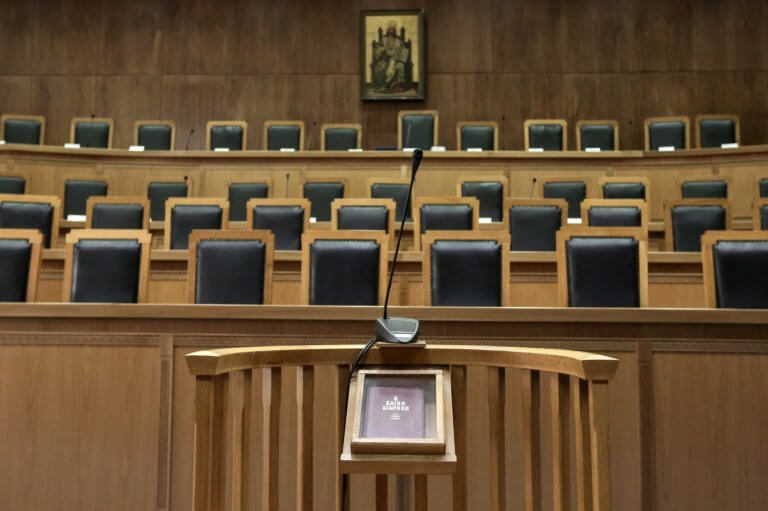 Καρφί «κρυμμένο» σε πιτάκι καρφώθηκε στα ούλα κοριτσιού – Ο Άρειος Πάγος αναίρεσε την καταδίκη των υπευθύνων