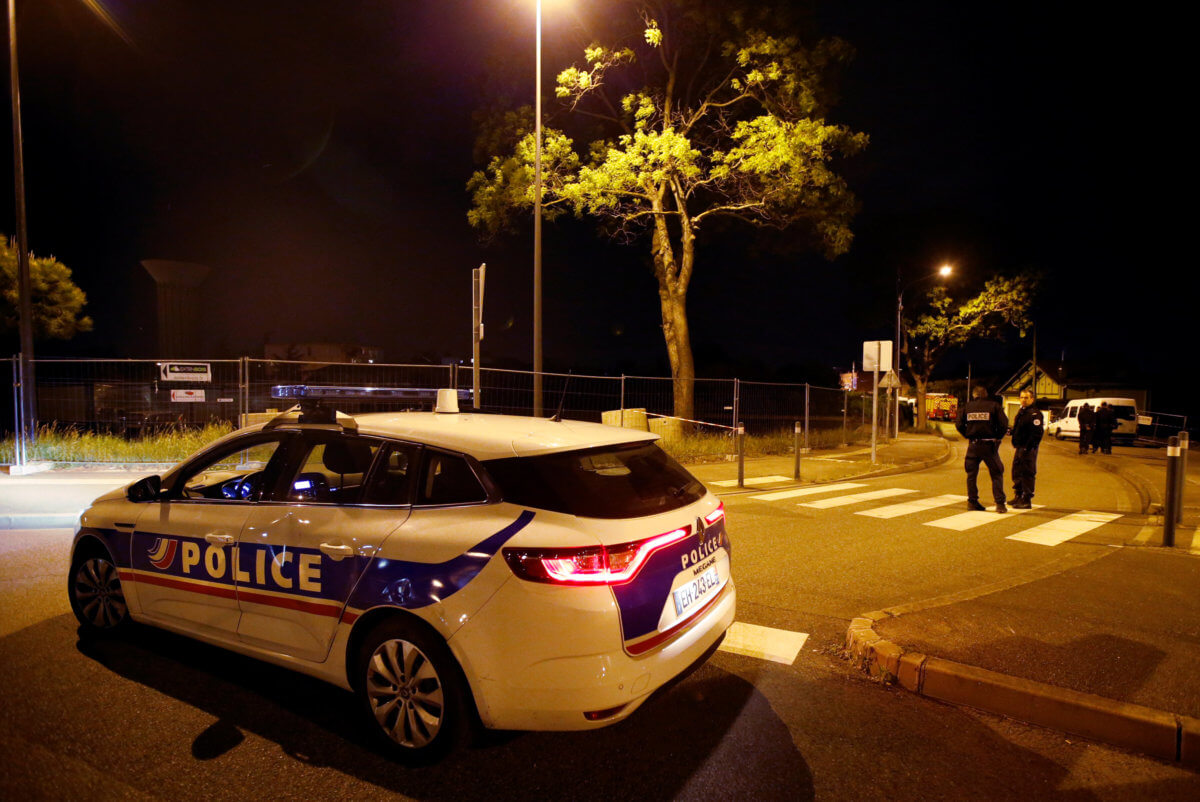 Μακελειό στη Γαλλία: 48χρονος σκότωσε τρεις αστυνομικούς – Κρατούσε όμηρο τη γυναίκα του