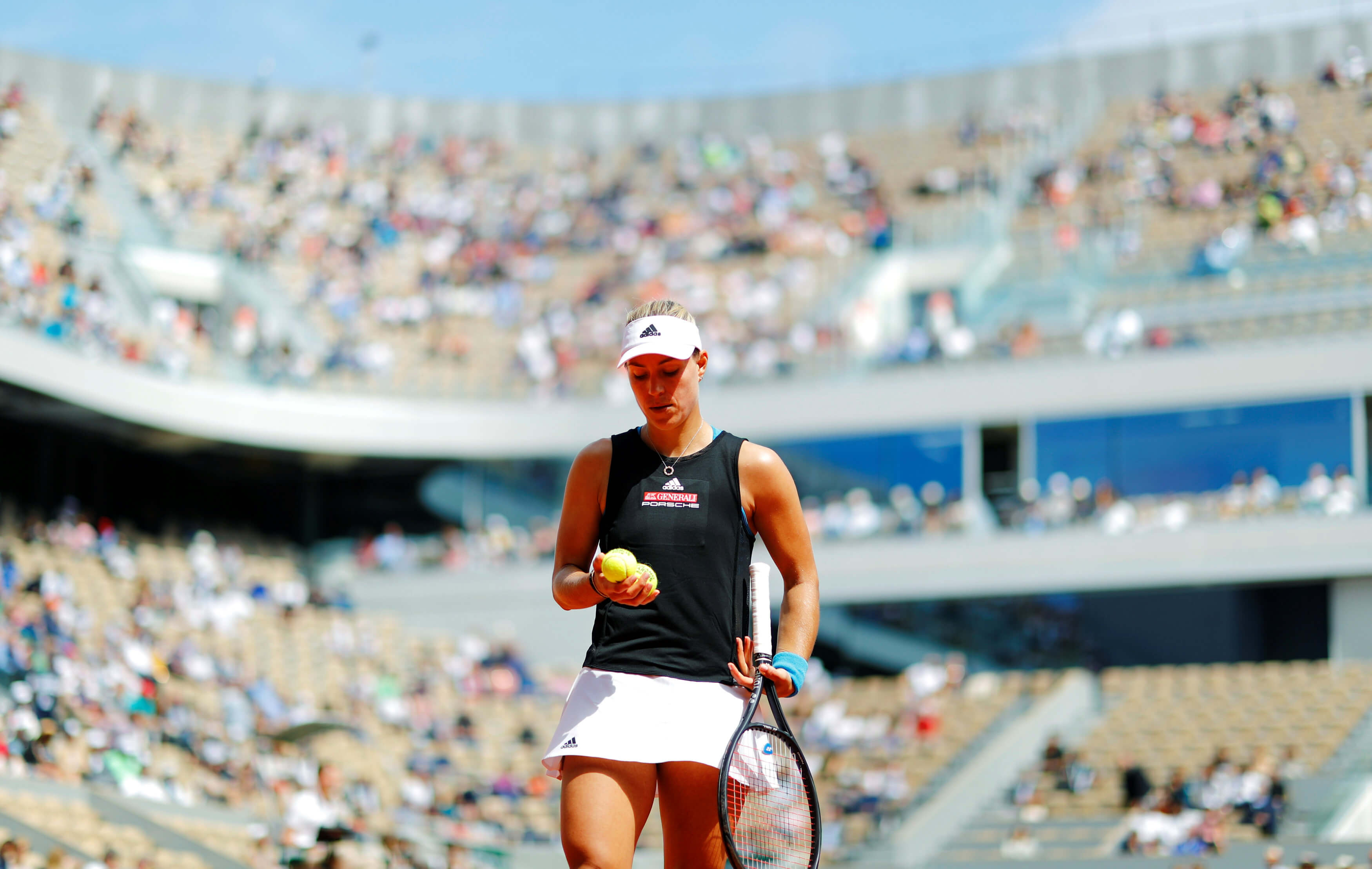 Roland Garros: Πρώτη έκπληξη! Εκτός η Κέρμπερ