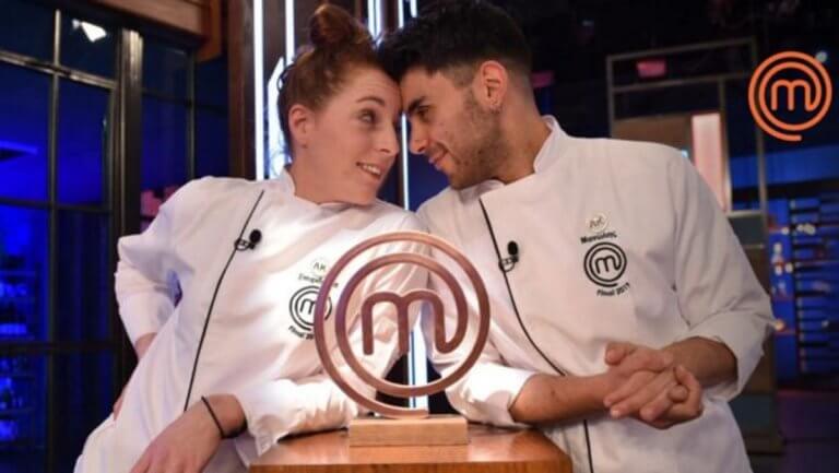 Πρώην παίκτης “αδειάζει” την παραγωγή του MasterChef! «Τον Μανώλη τον “έσπρωξαν” πολύ…»