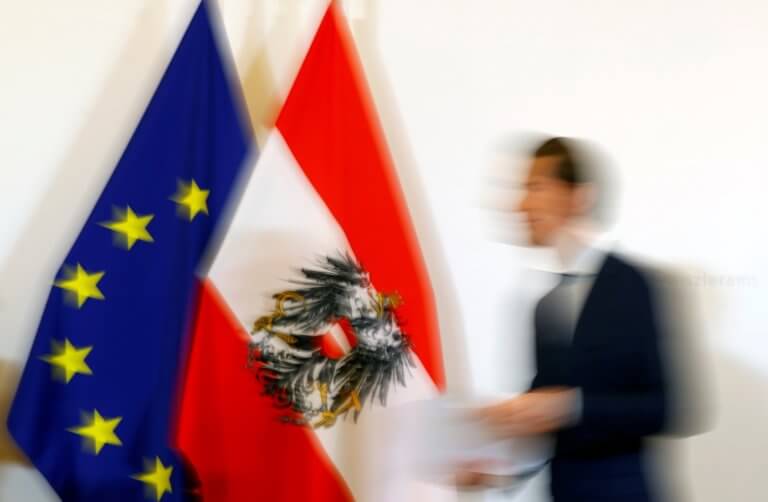 Κουρτς: Δεν πάει στην αποψινή τελική προεκλογική εκδήλωση του ΕΛΚ στο Μόναχο!