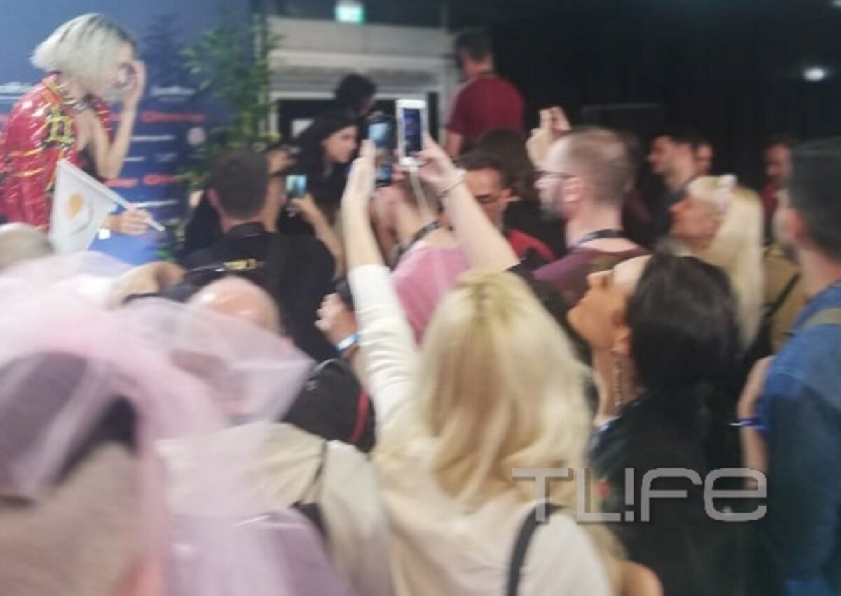 Eurovision 2019 – Αποκλειστικό: Η 23χρονη κόρη της Τάμτα στα παρασκήνια του Α’ ημιτελικού! [pics]