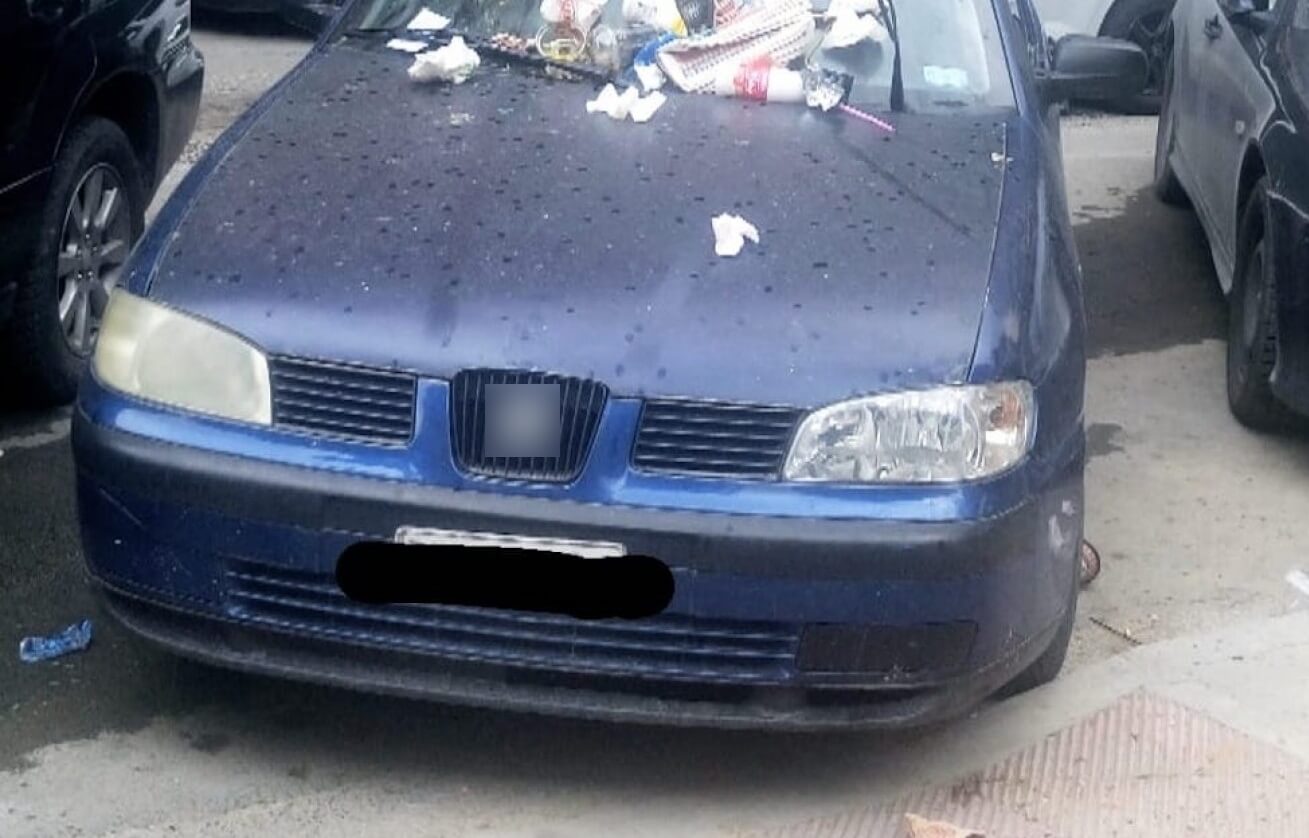 Θεσσαλονίκη: Πάρκαρε πάνω σε ράμπα και βρήκε έτσι το αυτοκίνητό του!