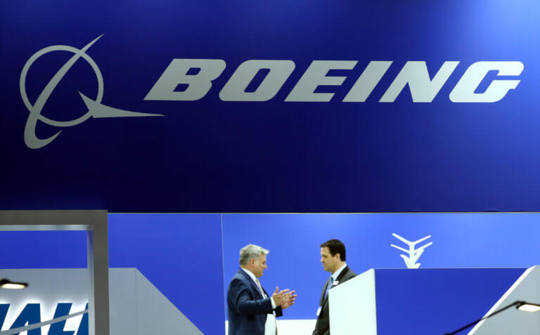 Αποζημιώσεις από την Boeing ζητούν οι τρεις μεγαλύτερες αεροπορικές εταιρίες στην Κίνα για την καθήλωση των αεροσκαφών