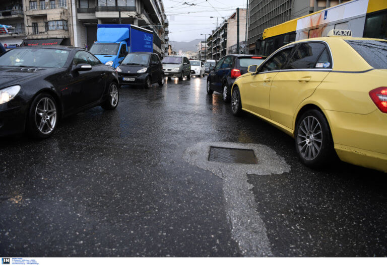 Καραμπόλα στην Κηφισίας λίγο πριν την Πανόρμου