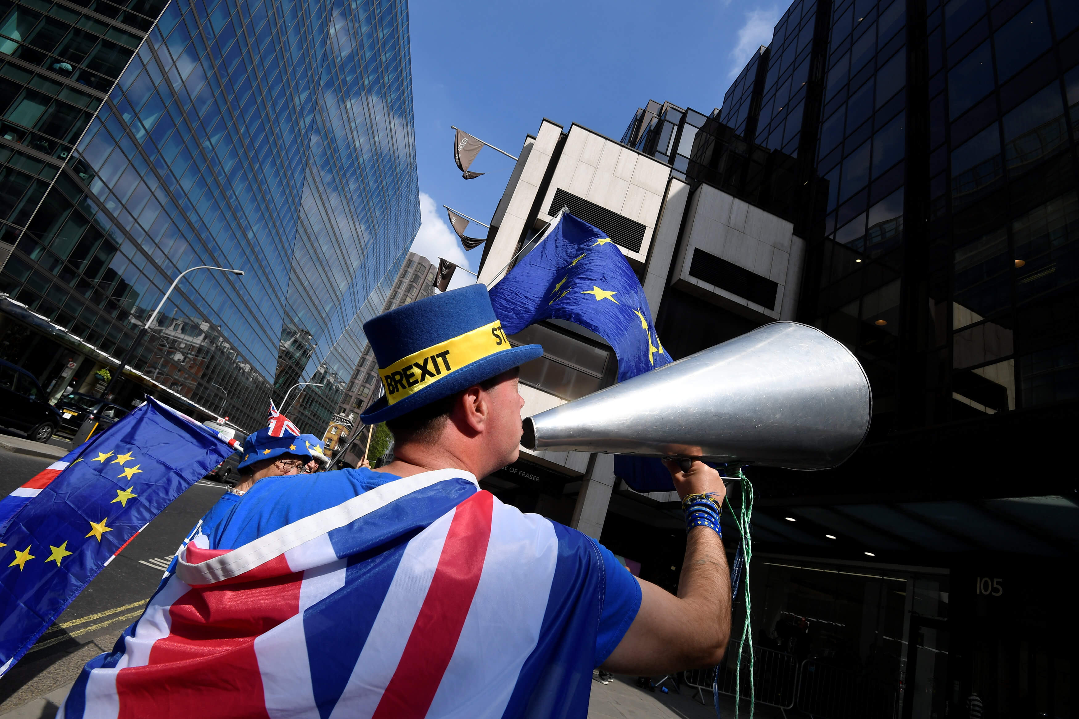 Brexit: Συνεχίζονται οι συνομιλίες ανάμεσα σε κυβέρνηση και Εργατικό Κόμμα