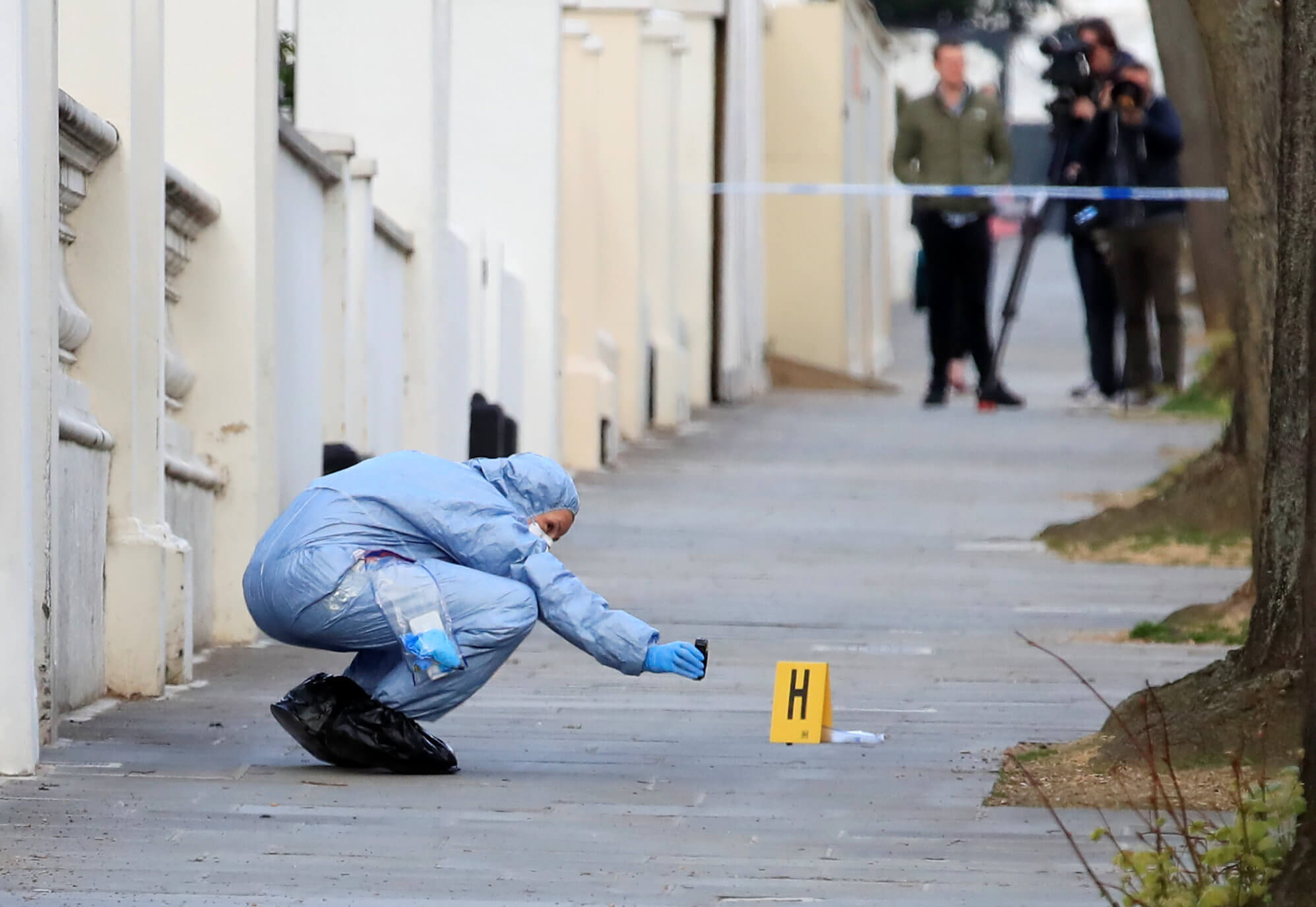 Υπόθεση μυστήριο στο Λονδίνο – Βρήκαν δυο πτώματα σε καταψύκτη διαμερίσματος