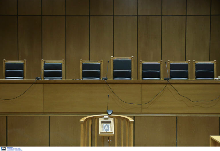 Βόλος: Διασώθηκε το σπίτι άνεργης μητέρας δύο παιδιών – Εφιάλτης μετά το δάνειο που υπέγραψε ως εγγυήτρια!