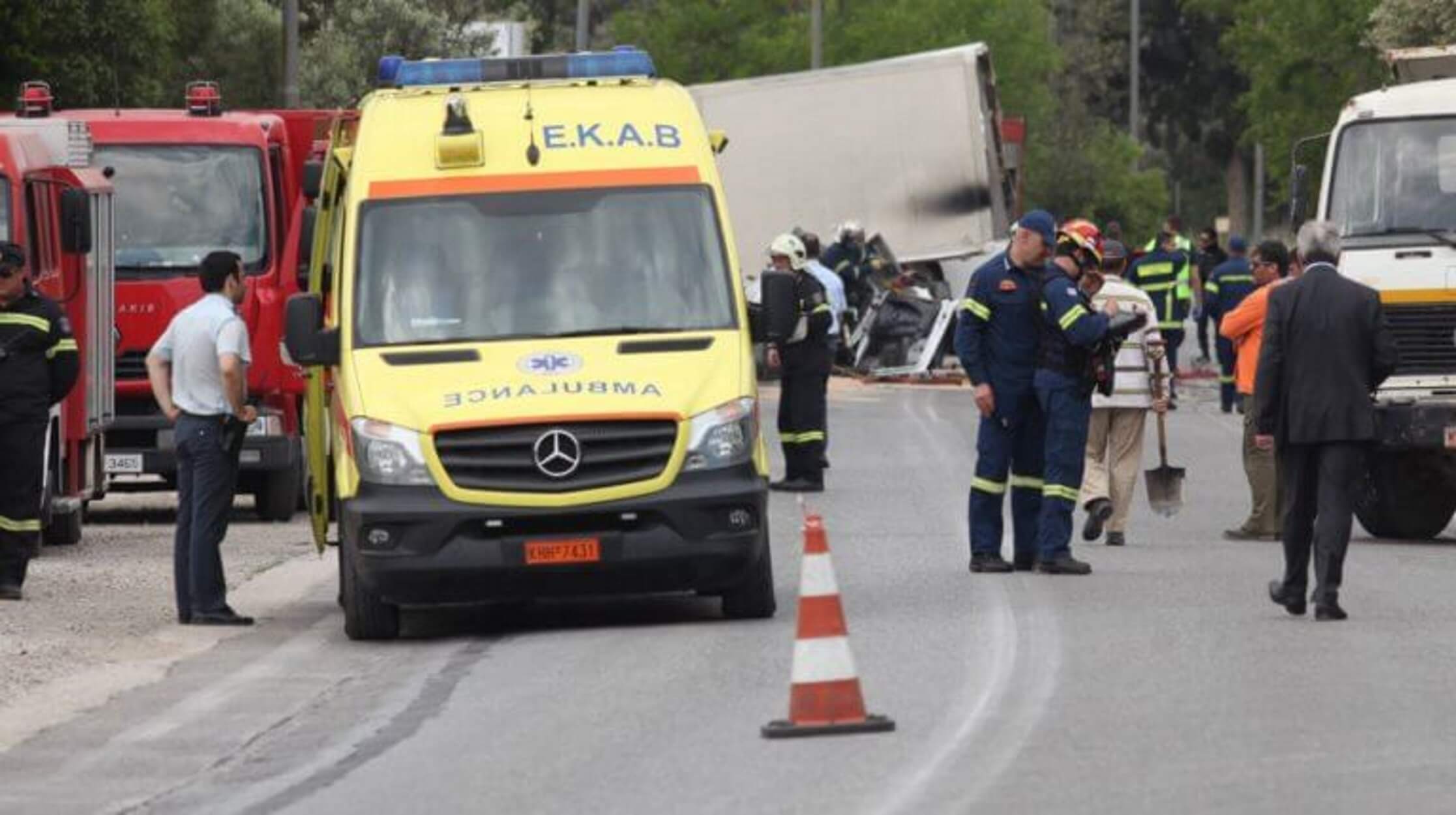 Τροχαίο στη λεωφόρο Μαρκοπούλου – Σύγκρουση βυτιοφόρου με Ι.Χ.