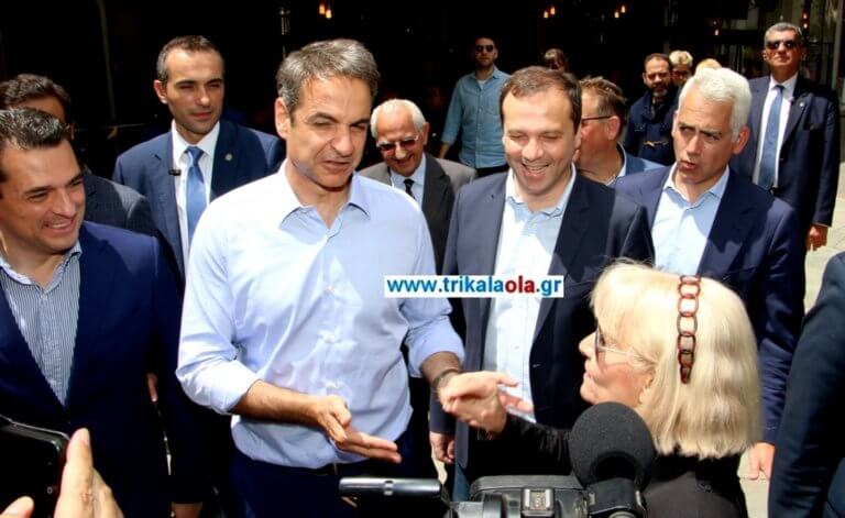 «Είστε πολύ ωραίος από κοντά»! – Μητσοτάκης: Να το πείτε και στις φίλες σας