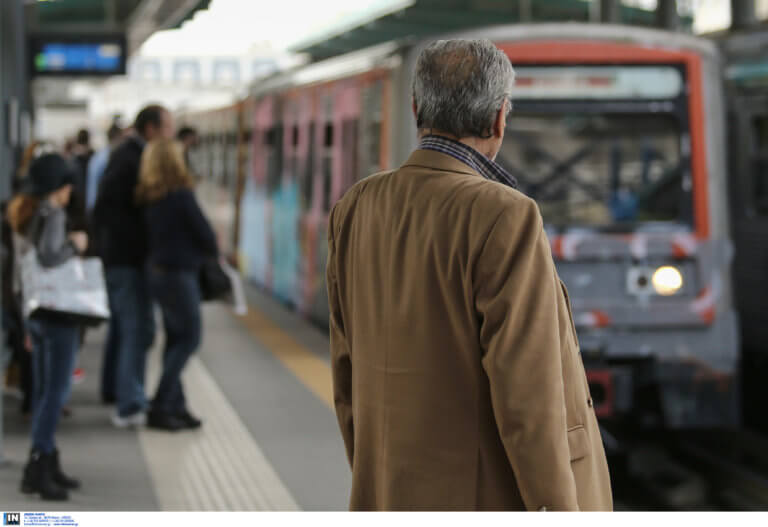 Αυτοκτονία γυναίκας στις γραμμές του «ηλεκτρικού» στο Μοσχάτο