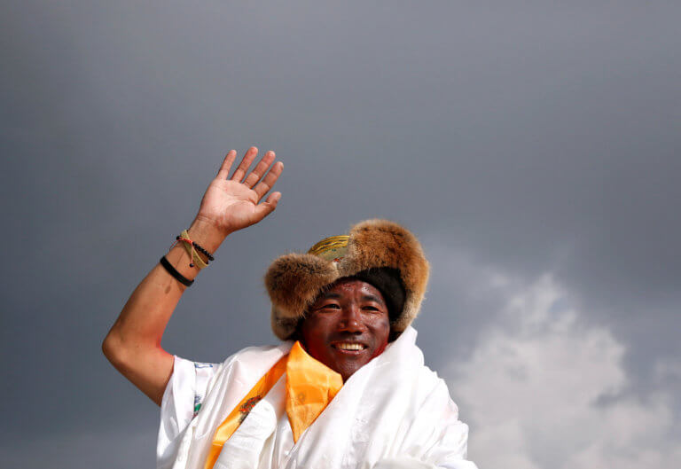 Ασταμάτητος ο Κάμι Ρίτα! Σκαρφάλωσε για 24η φορά στην υψηλότερη κορυφή του κόσμου, το Έβερεστ
