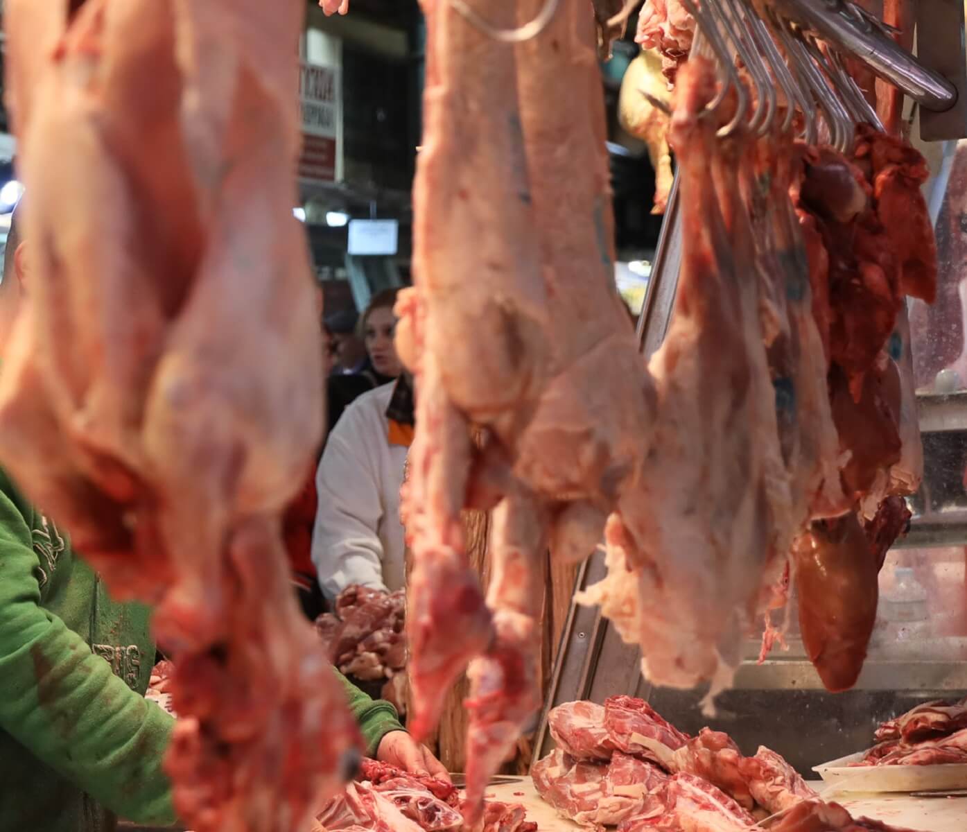 Νίκαια: “Τσάκωσαν” κρεοπωλείο με 300 κιλά ληγμένο κρέας!