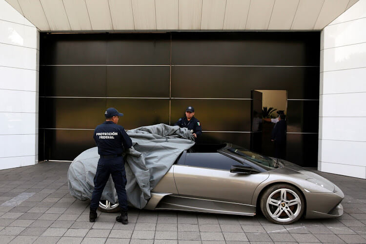 Κατασχεμένα supercars θα γίνουν επίδομα για φτωχούς πολίτες